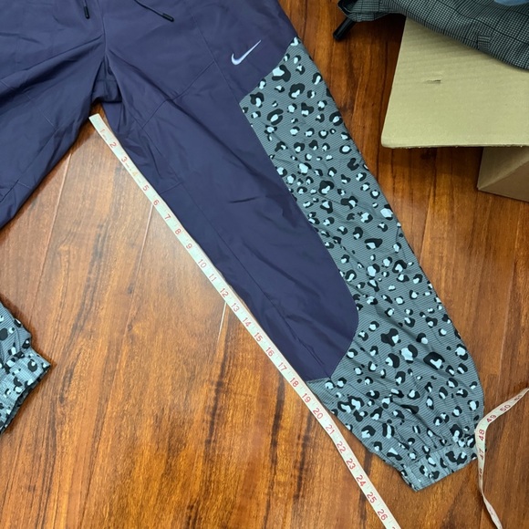 Nike Vintage Track Pants Leopard Size Large - Picture 8 of 8